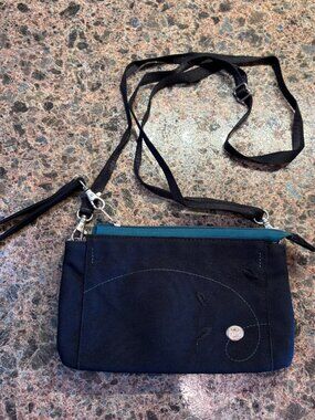 Haiku Stride Crossbody Wallet Purse Travel Black Teal Card Pockets RFID